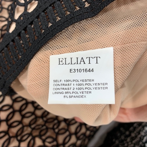 Elliatt Revelation Mini Dress lace long sleeve - Picture 6 of 7